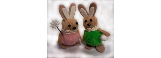 décors de pâques en plume pour pâtisserie